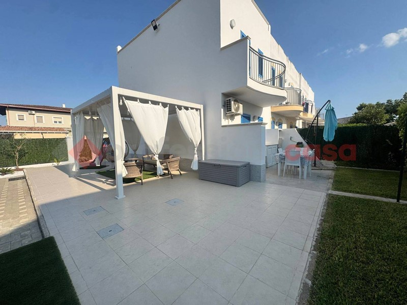 Villa in Affitto a Pulsano, 700€, 80 m², arredato