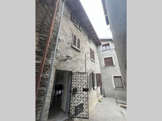 Casa Indipendente in Vendita a San Bartolomeo Val Cavargna, 35'000€, 76 m²
