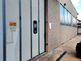 Capannone in Affitto a Montanaro, 2'700€, 1700 m²