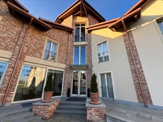 Attività commerciale in Vendita a Riva presso Chieri, 572'625€, 2893 m²