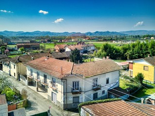 Casa Semi Indipendente in Vendita a Verolengo, 219'000€, 600 m²