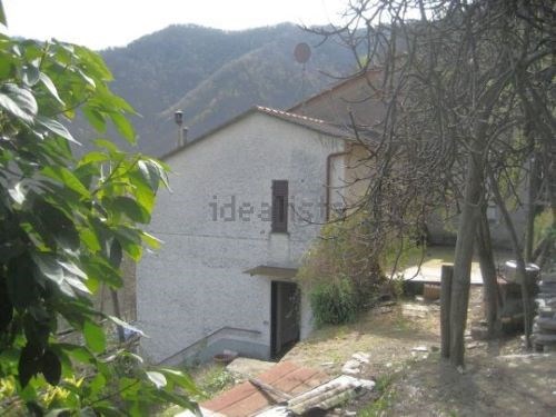 Casa Semi Indipendente in Vendita a Coreglia Ligure, zona MONTALLEGRO, 89'900€, 100 m², arredato