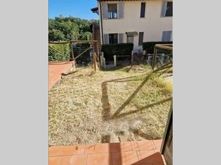 Trilocale in Vendita a Monteriggioni, zona Fornacelle, 205'000€, 70 m², con Box