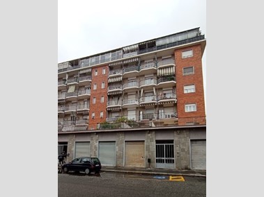 Quadrilocale in Vendita a Torino, 31'560€, 81 m²