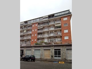 Quadrilocale in Vendita a Torino, 31'560€, 81 m²