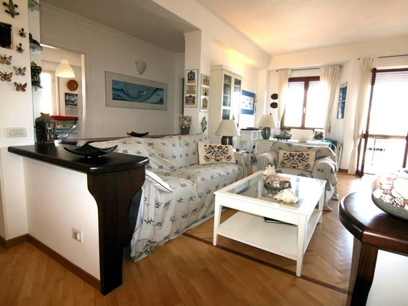 Appartamento in Vendita a Carrara, zona Marina di Carrara, 360'000€, 110 m², arredato