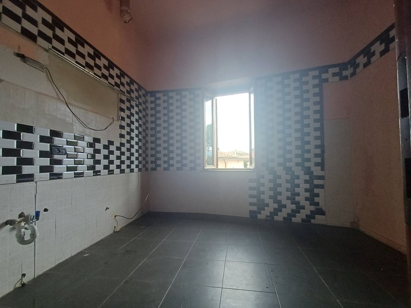 Villetta a schiera in Affitto a San Giuliano Terme, 3'000€, 300 m²