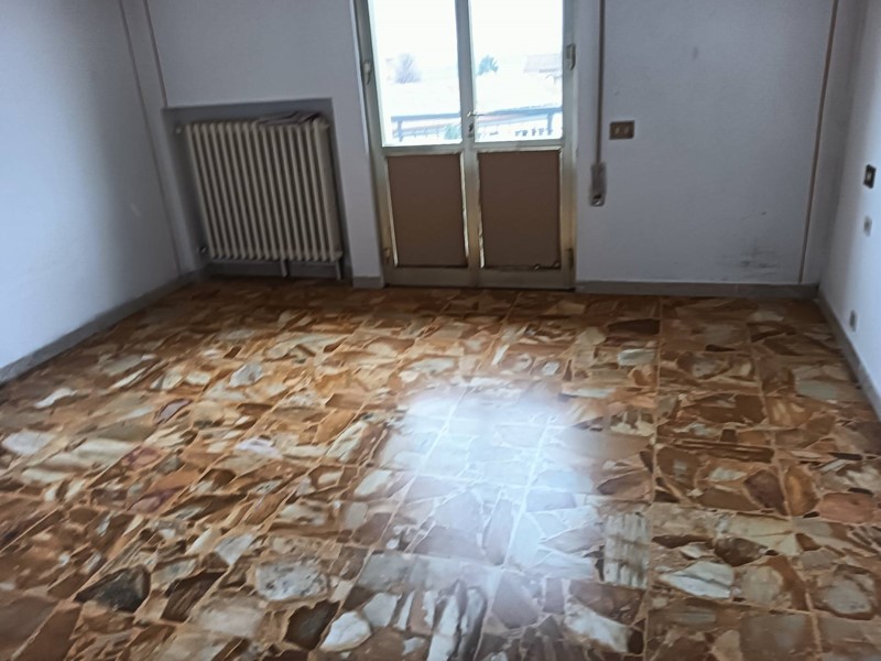 Appartamento in Vendita a Montespertoli, 109'000€, 130 m²