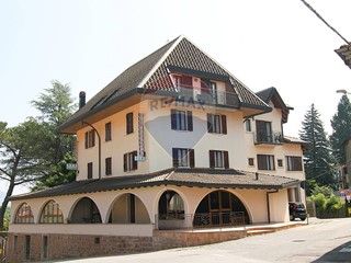 Appartamento in Vendita a Cuasso al Monte, 950'000€, 1391 m²