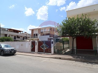 Casa Semi Indipendente in Vendita a Ginosa, 620'000€, 500 m²