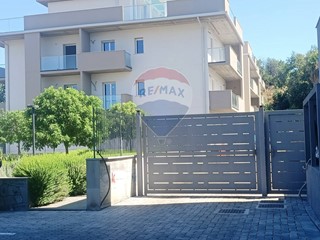 Bilocale in Vendita a San Gregorio di Catania, 137'000€, 60 m²