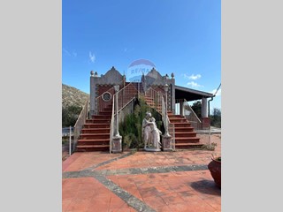 Villa in Vendita a Lipari, 119'900€, 90 m²