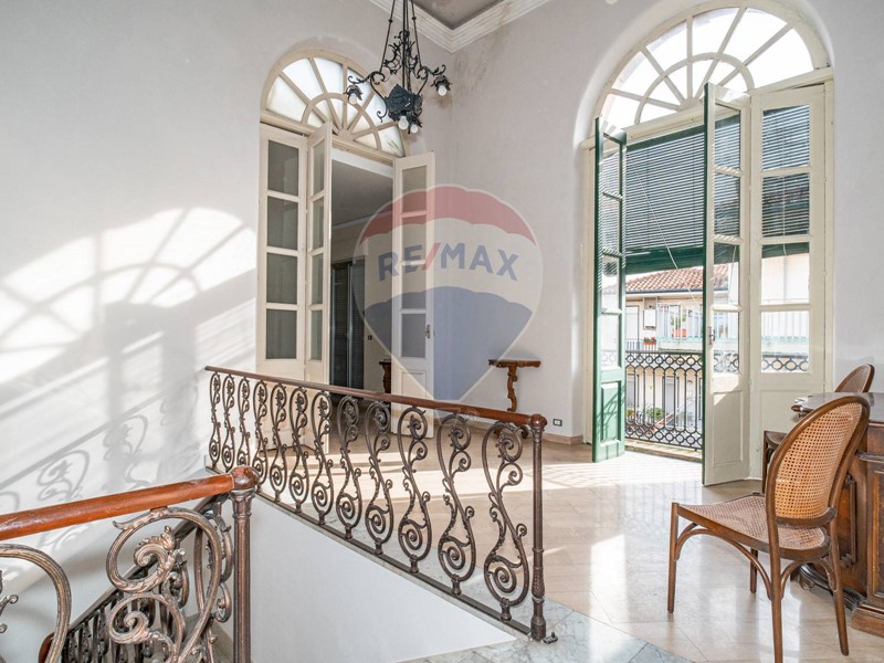 Casa Indipendente in Vendita a Mascali, 318'000€, 350 m²