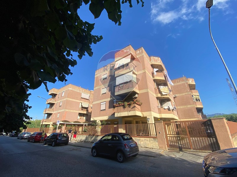 Trilocale in Vendita a Pace del Mela, 49'500€, 70 m²