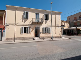Casa Indipendente in Vendita a Ploaghe, 105'000€, 300 m²