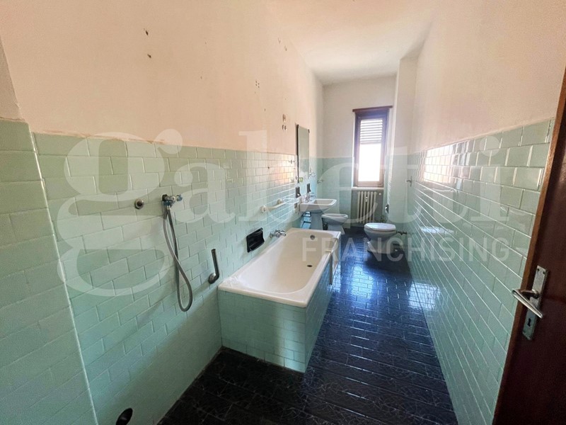 Trilocale in Vendita a Caluso, 69'000€, 90 m²