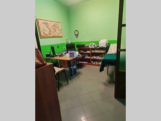 Ufficio in Vendita a Bulgarograsso, 120'000€, 70 m²
