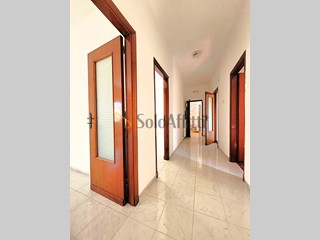 Quadrilocale in Affitto a Napoli, zona Chiaiano, 600€, 98 m²