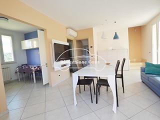 Villa in Affitto a Capannori, zona Marlia, 1'300€, 140 m², arredato