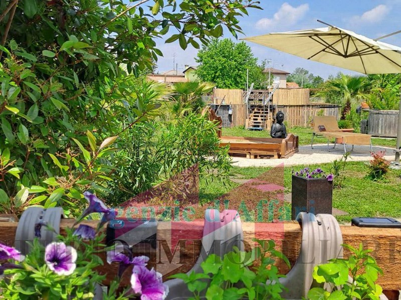 Casa Indipendente in Vendita a Ceregnano, 115'000€, 76 m²