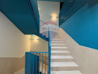 Trilocale in Vendita a Trieste, 335'000€, 111 m², con Box