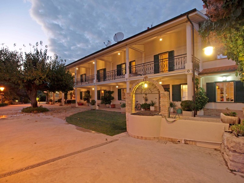 Villa in Vendita a Pollutri, 785'000€, 382 m²