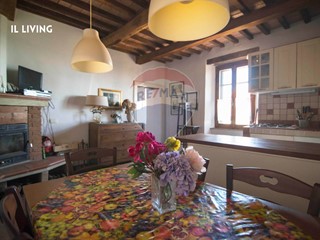 Quadrilocale in Vendita a Roccastrada, 65'000€, 80 m²