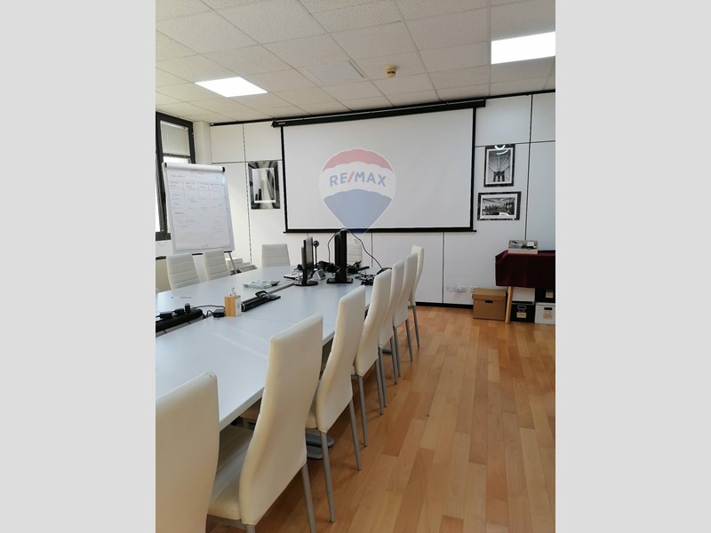 Ufficio in Vendita a Milano, 830'000€, 311 m²