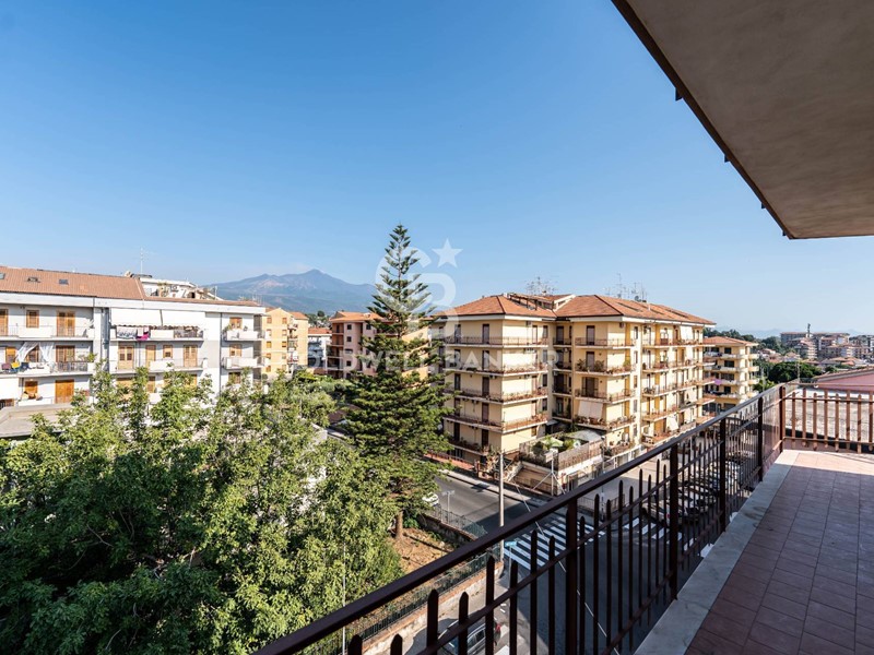 Appartamento in Vendita a Acireale, 115'000&euro;, 110 m²