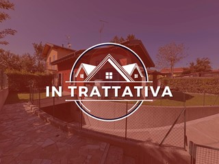 Villa in Vendita a Viggiù, 315'000&euro;, 120 m²