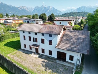 Villa in Vendita a Sedico, 140'000€, 180 m²