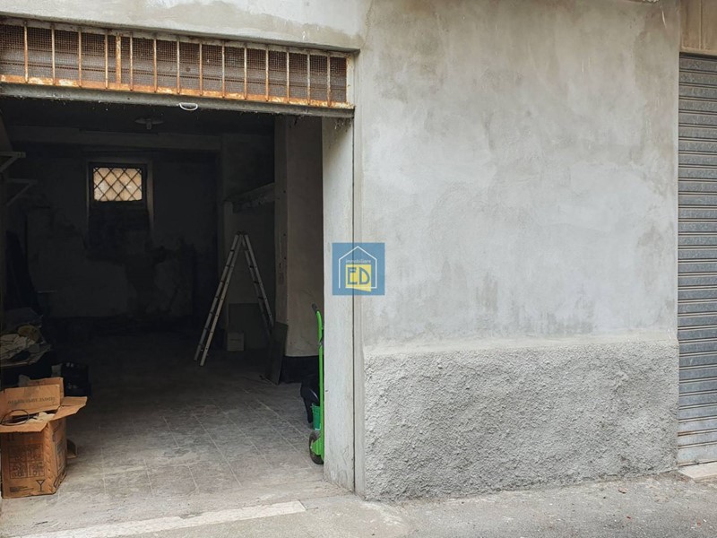 Magazzino in Vendita a Savona, 80'000€, 104 m²