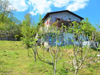 Casa Indipendente in Vendita a Mulazzo, 83'000€, 185 m²