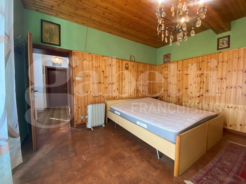 Casa Indipendente in Vendita a Camugnano, 98'000€, 227 m²