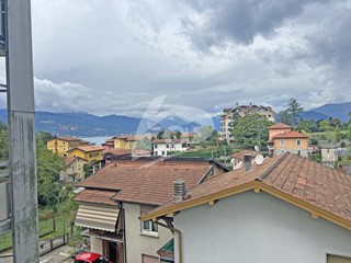 Quadrilocale in Vendita a Leggiuno, 108'000€, 73 m²