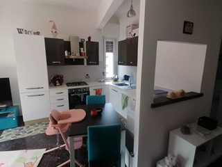 Quadrilocale in Vendita a Savona, zona LEGINO, 130'000€, 80 m²