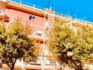 Appartamento in Vendita a Carrara, zona CARRARA SUD, 179'000€, 120 m²