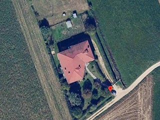 Villa bifamiliare in Vendita a Poirino, 162'000€, 329 m²