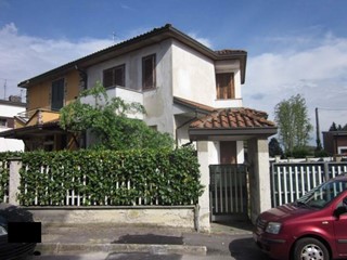 Villetta a schiera in Vendita a Casorate Primo, 66'750€, 189 m²