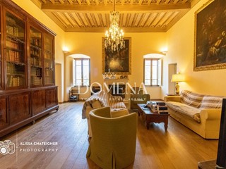 Villa in Vendita a Siena, 2'500'000€, 600 m², arredato