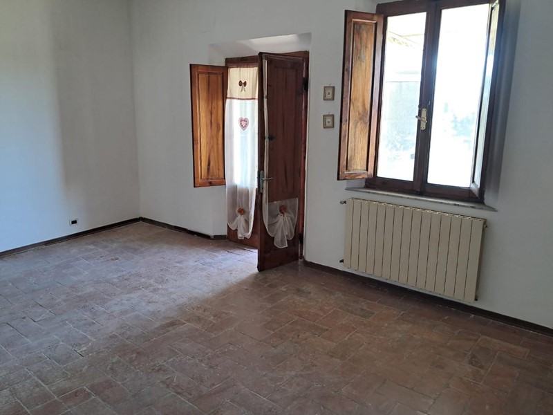 Trilocale in Vendita a Montopoli in Val d'Arno, 47'000€, 70 m², arredato
