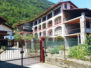 Appartamento in Vendita a Borgofranco d'Ivrea, 27'300€, 285 m²