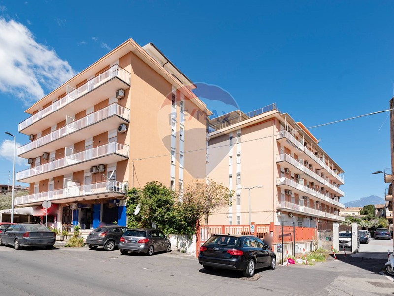 Trilocale in Vendita a Gravina di Catania, 130'000€, 109 m²