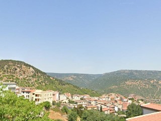 Casa Indipendente in Vendita a Nuoro, 250'000€, 378 m²