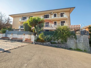 Appartamento in Vendita a Tremestieri Etneo, 165'000€, 133 m²