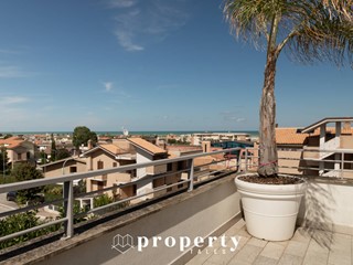 Attico in Vendita a Grottammare, 470'000€, 150 m²