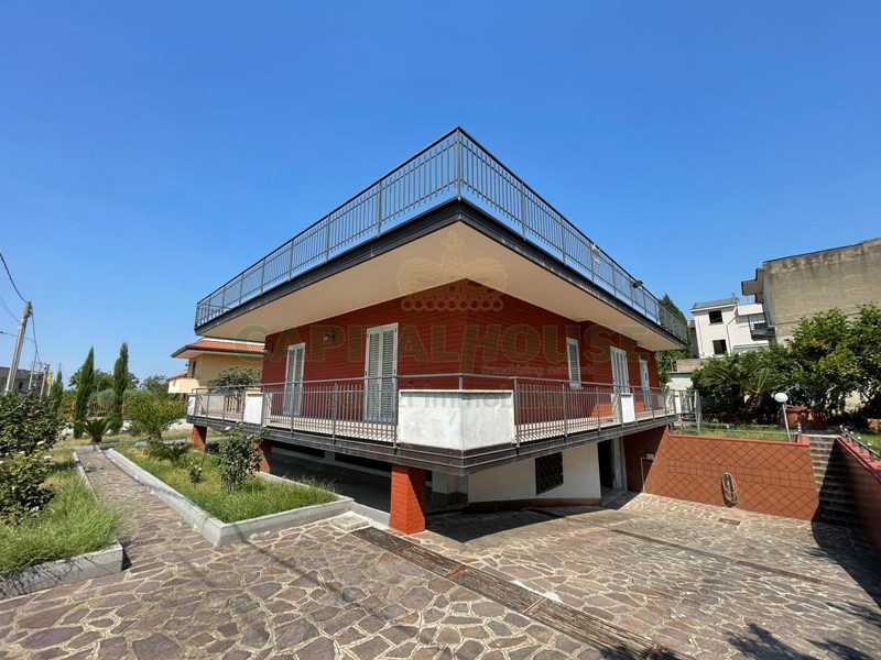 Villa in Vendita a Avella, 510'000&euro;, 300 m²