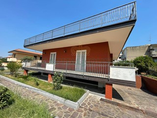 Villa in Vendita a Avella, 510'000&euro;, 300 m²