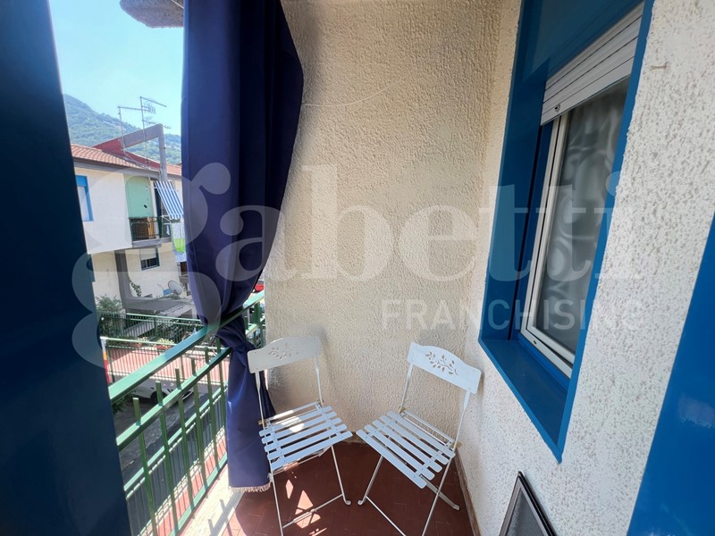 Trilocale in Vendita a Falconara Albanese, 63'000€, 95 m², arredato