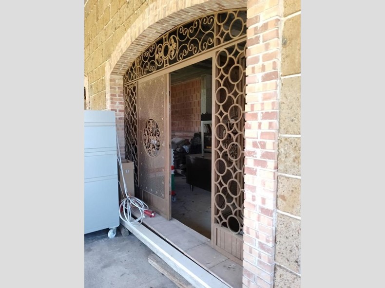 Villa in Vendita a Battipaglia, 250'000€, 200 m²